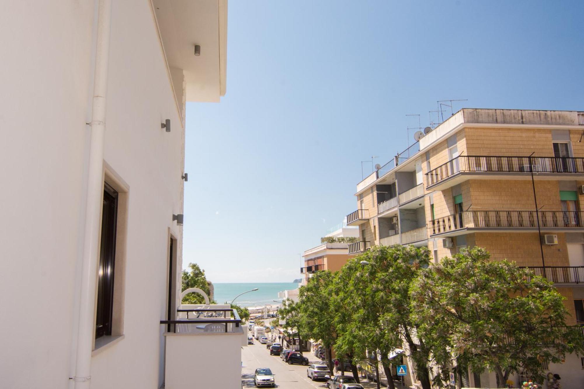 Hotel La Caravella Вьесте Номер фото