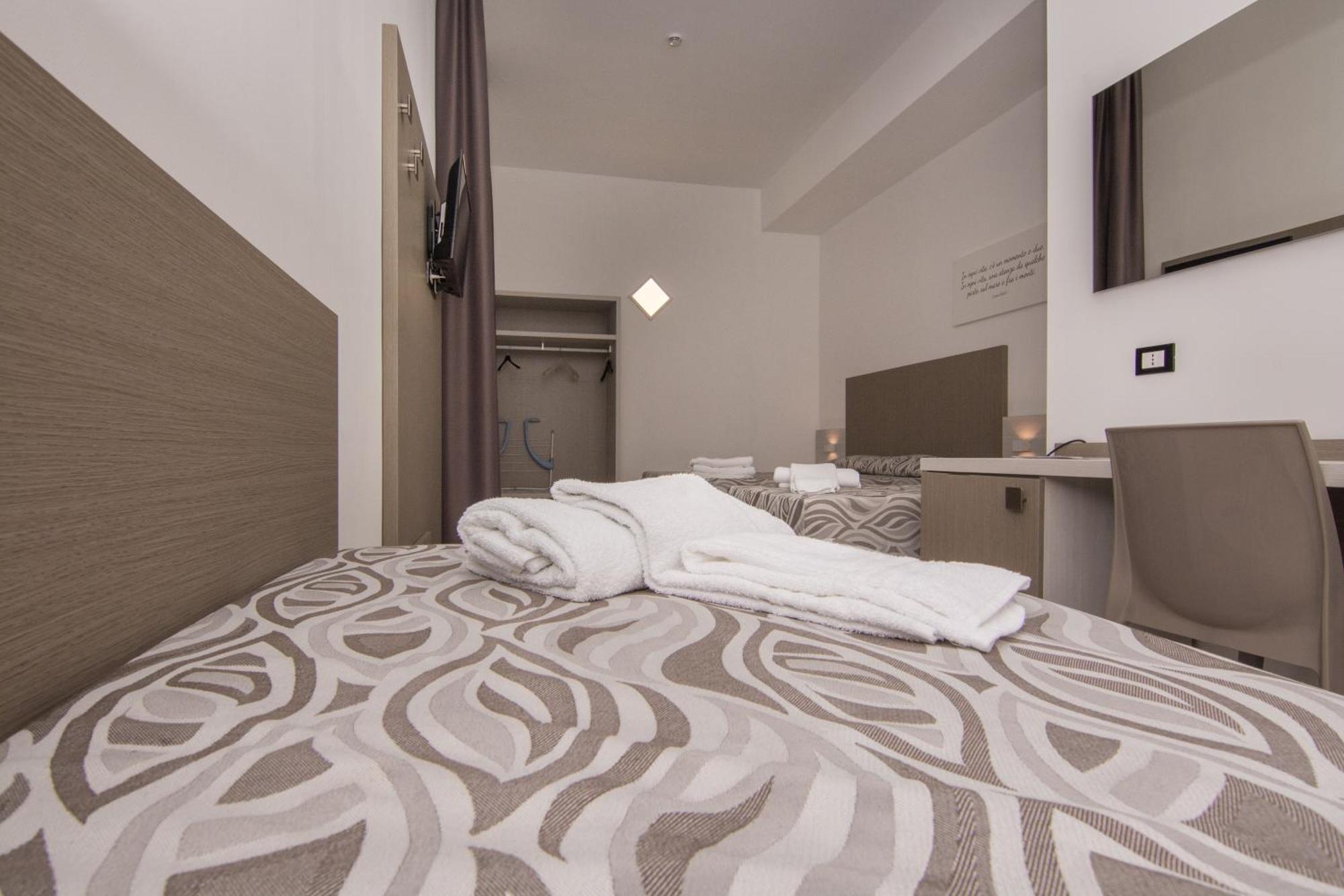 Hotel La Caravella Вьесте Номер фото