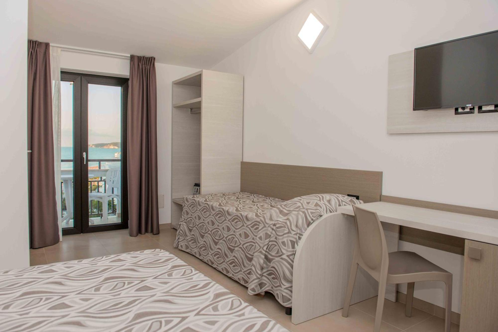 Hotel La Caravella Вьесте Номер фото