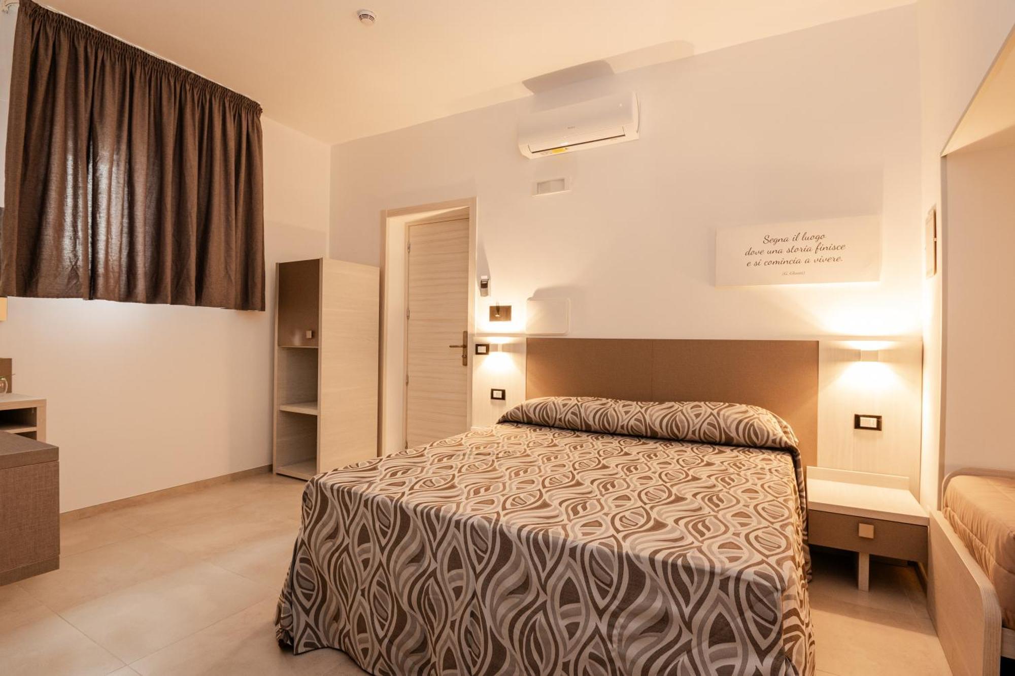 Hotel La Caravella Вьесте Номер фото